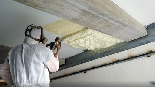 Intervento di coibentazione del tetto in cemento: Learn about the process and benefits of insulating a cement roof at Planetasrl.net.